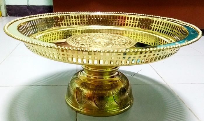 พานโตกโปร่ง ทองเหลือง