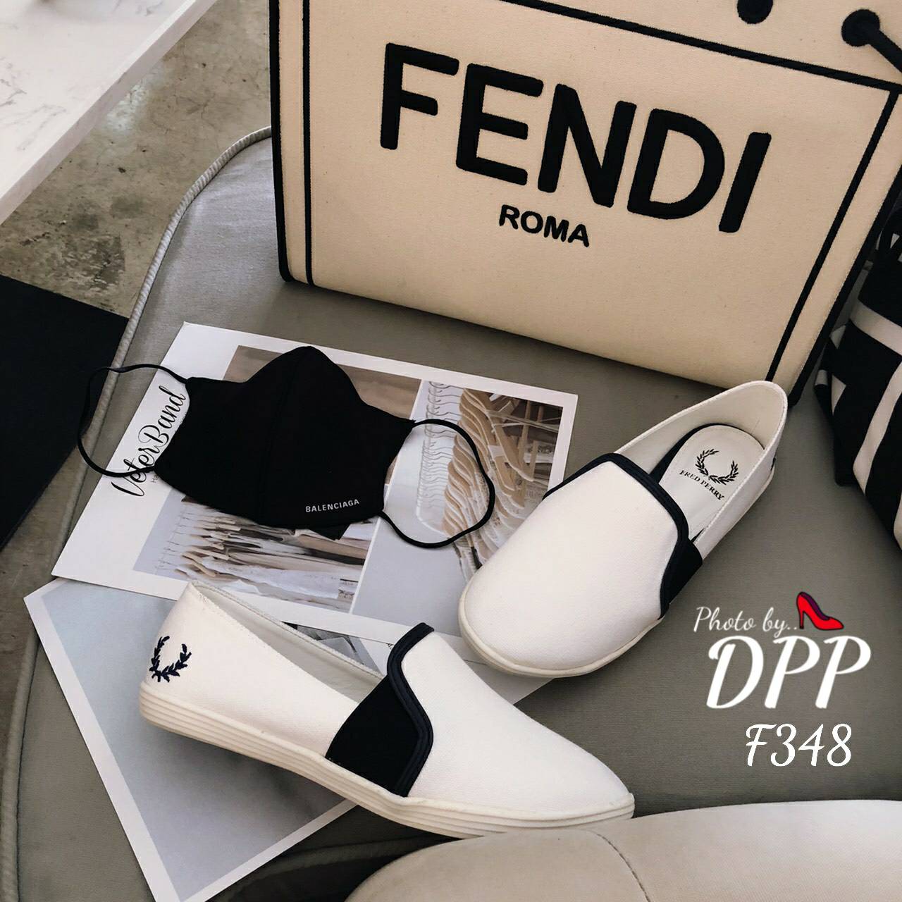 รองเท้าผ้าใบทรงSlip on สไตล์ Fred Perry