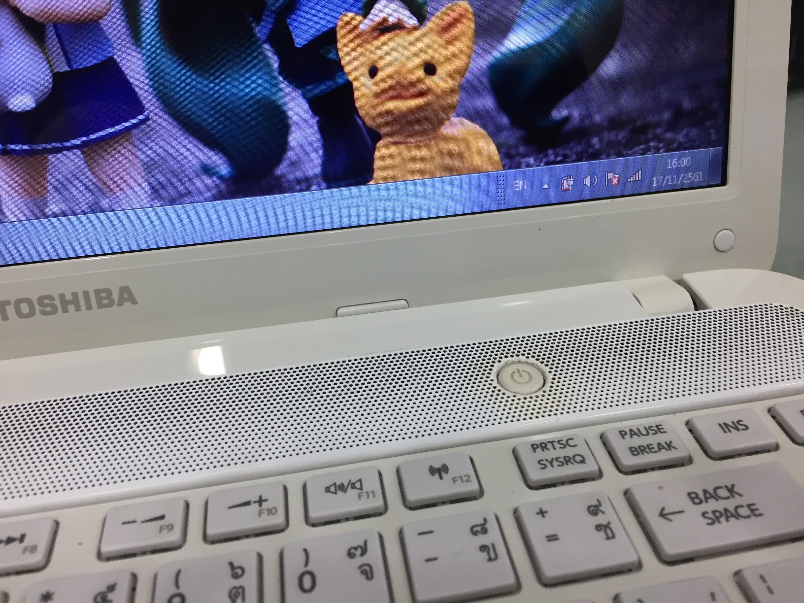 TOSHIBA Satellite L840-1005XW