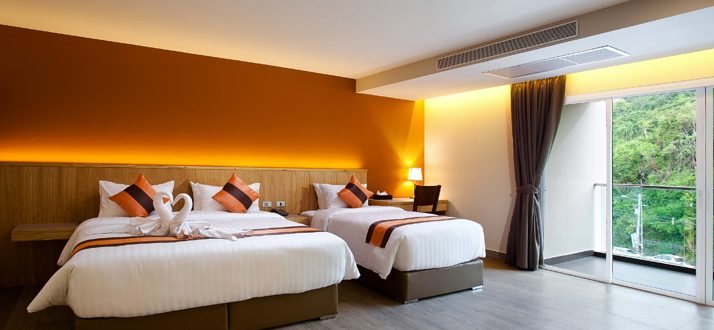 ขายโรงแรม 4 ดาว ขนาด 255 ห้องพัก ติดถนนเจ้าฟ้าตะวันตก จ.ภูเก็ต วิวภูเขา