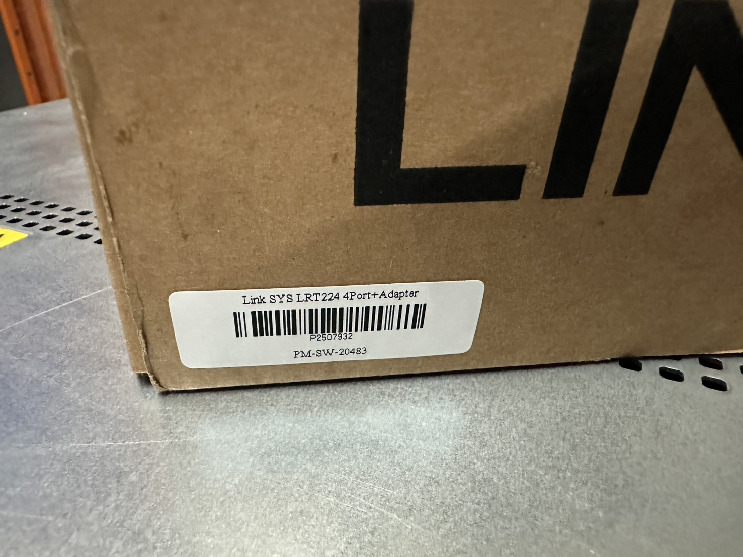 เราท์เตอร์ Linksys LRT224 Load Balance VPN Router