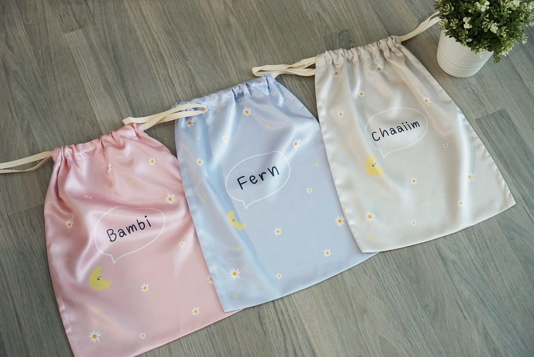 ถุงผ้าซาติน ไซส์ L สั่งทำใส่ชื่อ Set ปีใหม่ - New Year Journal (Free กล่องของขวัญ)