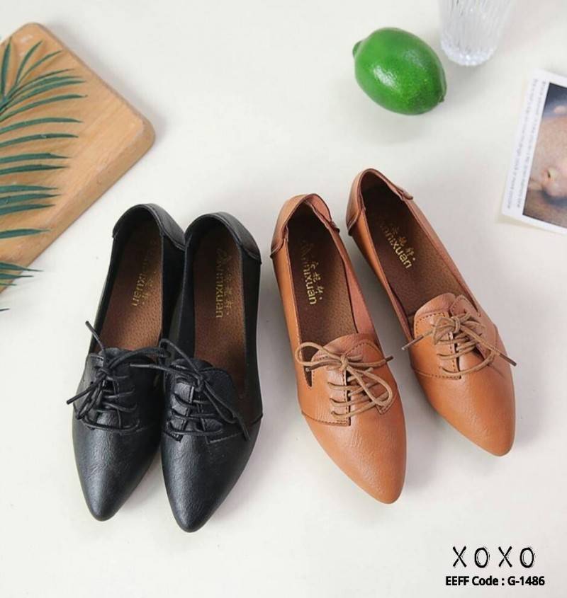 รองเท้าผ้าใบทรงคัทชูสไตล์เทย์ (สีน้ำตาล)