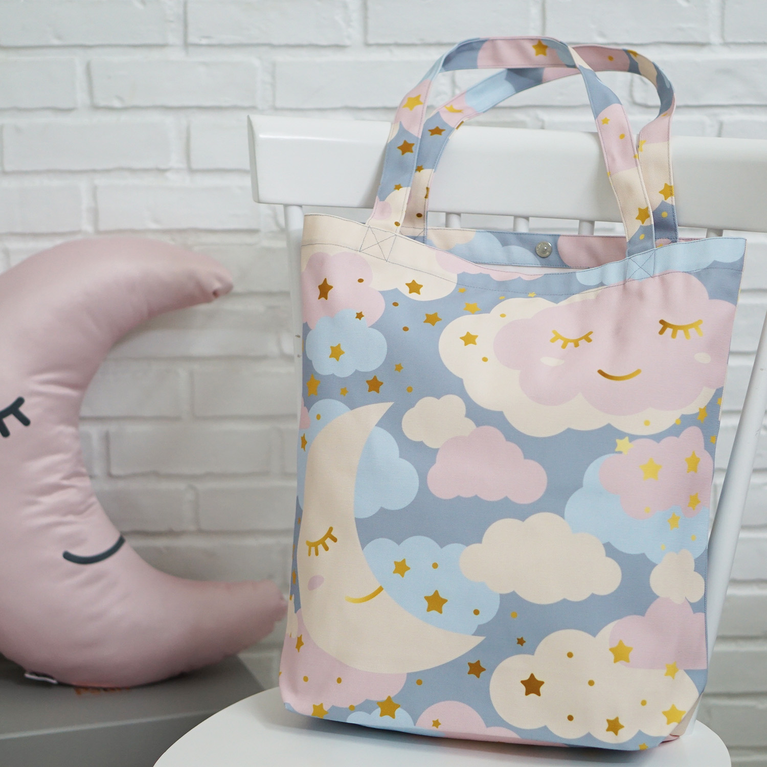 กระเป๋าผ้าแคนวาสพร้อมส่ง ลาย Moon - Grey