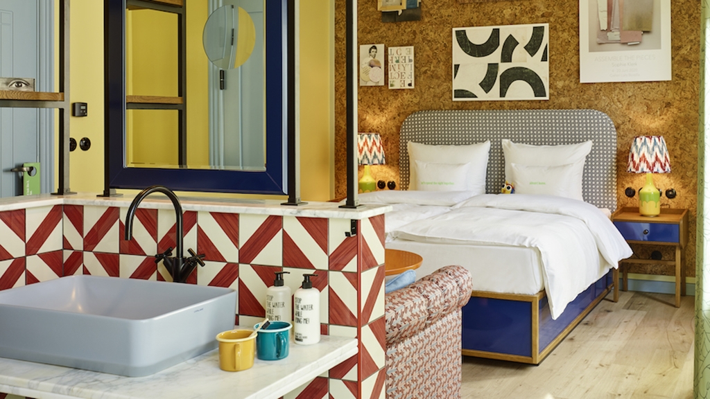 ขายโรงแรม 3 ดาว ขนาด 30 ห้อง ย่านถนนหทัยราษฎร์ ลำลูกกา จ.ปทุมธานี