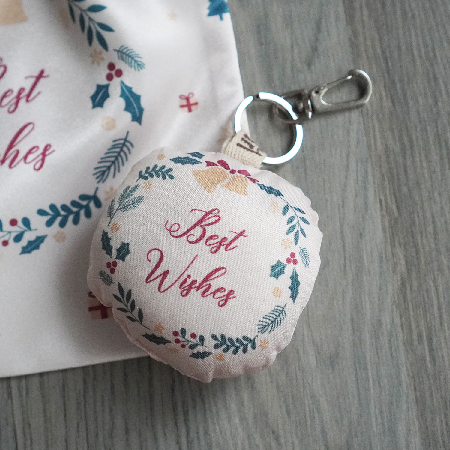 พวงกุญแจพร้อมส่ง ลาย Xmas Best Wishes - Cream