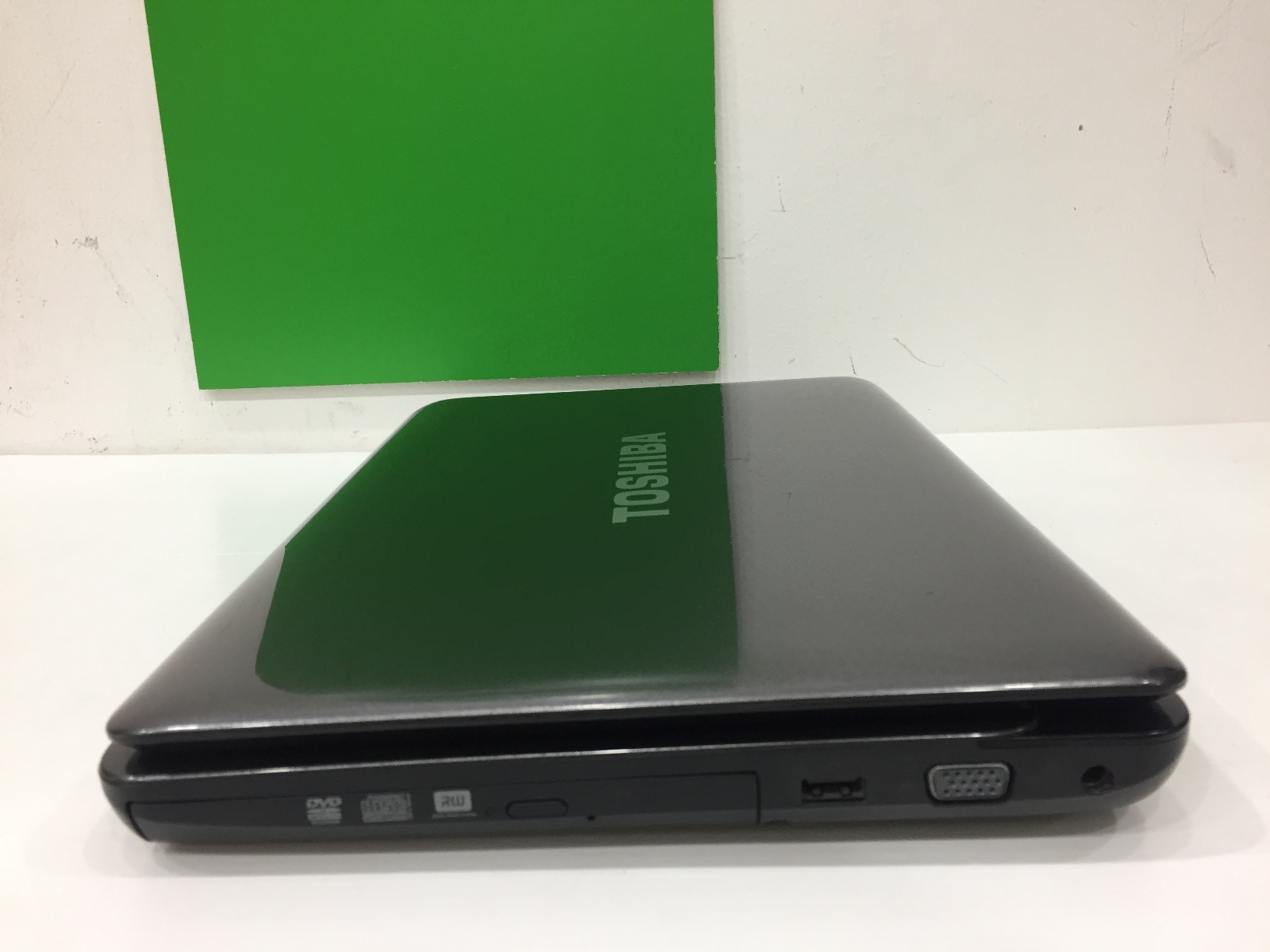 TOSHIBA Satellite L645