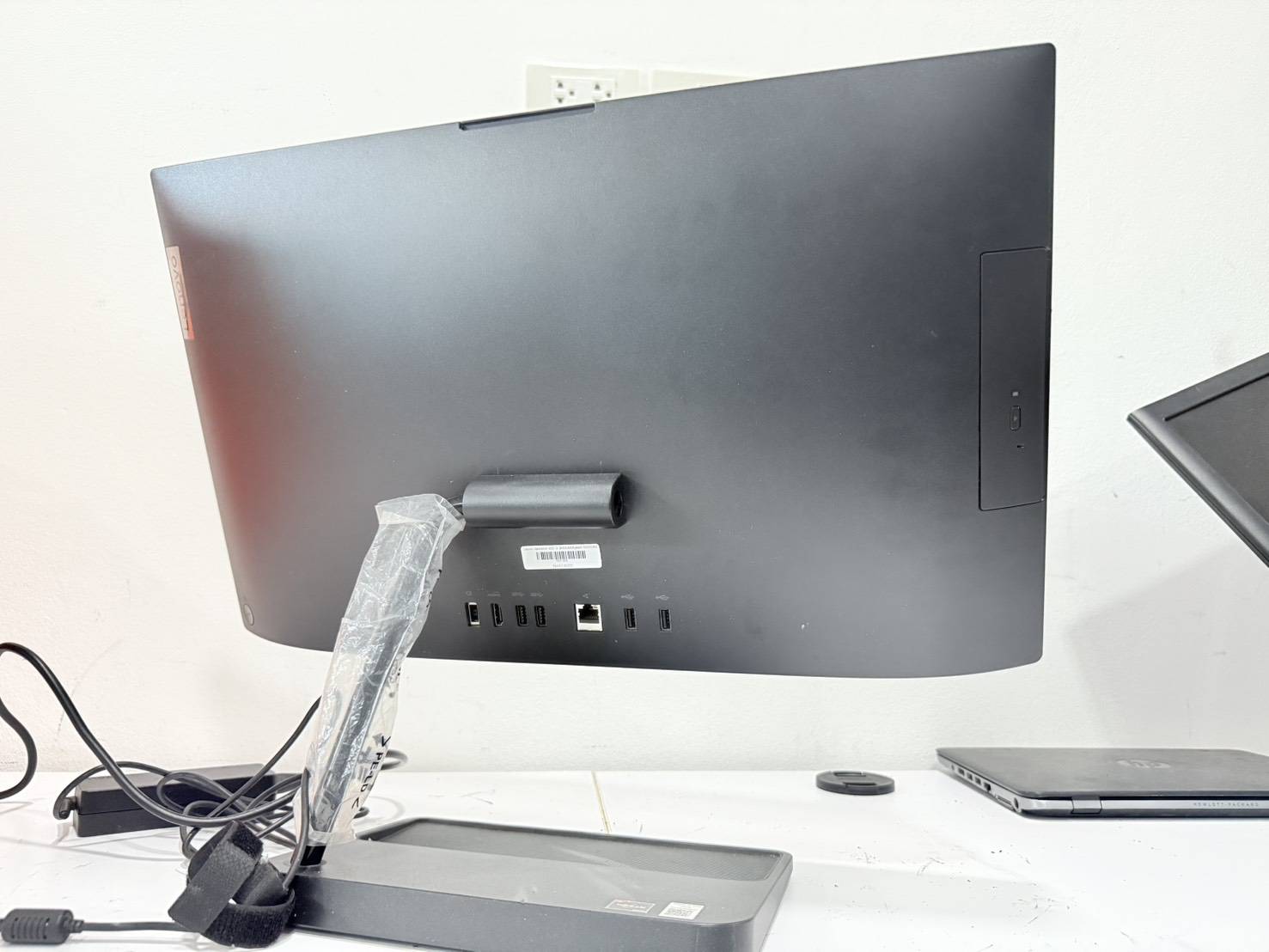 ออลอินวัน Lenovo ideacentre AIO 3 24ADA6(Ryzen5 3500U/8GB/M.2 256GB/1TB)+Adapter ไมค์ไม่ติด