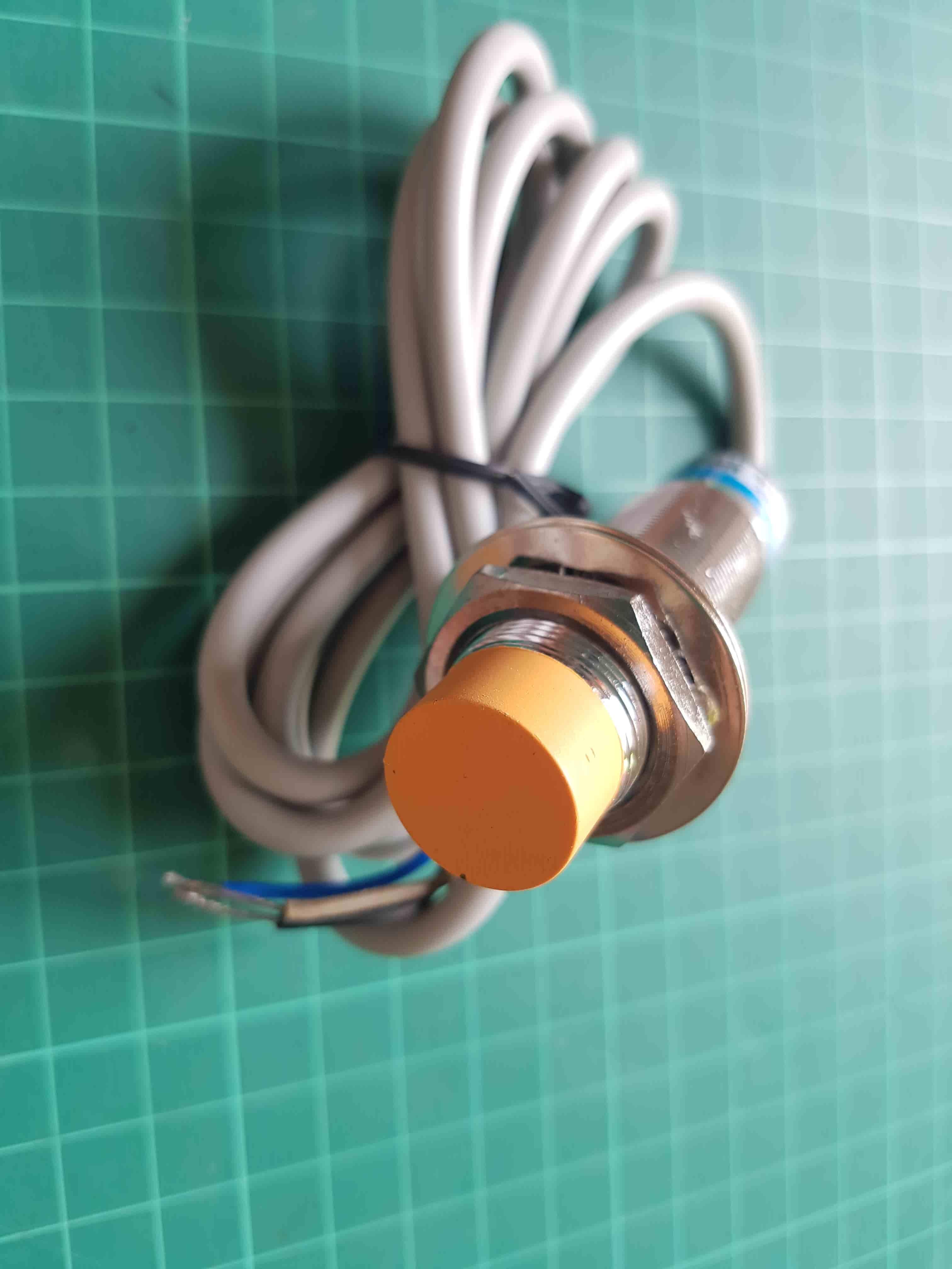 LJ18A3-8-Z/BX Metal Detection เซนเซอร์ตรวจจับโลหะภายในระยะ 8 mm