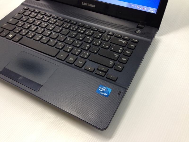 SAMSUNG NP270E4V-K02TH