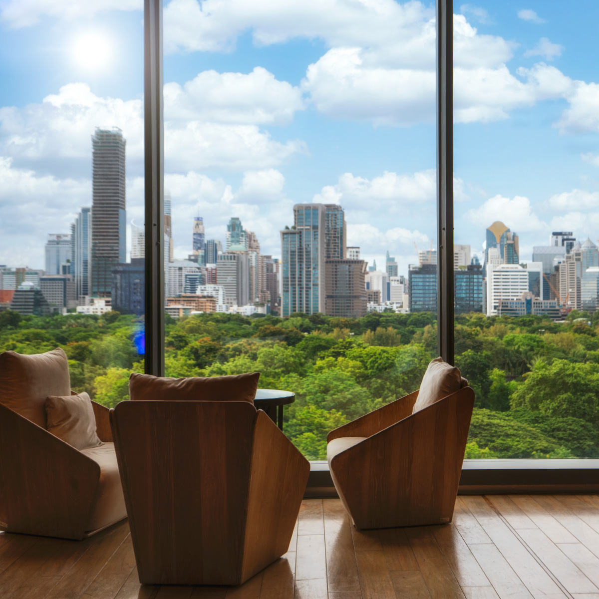 ให้เช่าอาคารสำนักงานติดถนนวิทยุ ใกล้สวนลุมพีนี และใกล้รถไฟฟ้า BTS เพลินจิต 600 เมตร 208 WIRELESS ROAD BUILDING | BANGKOK