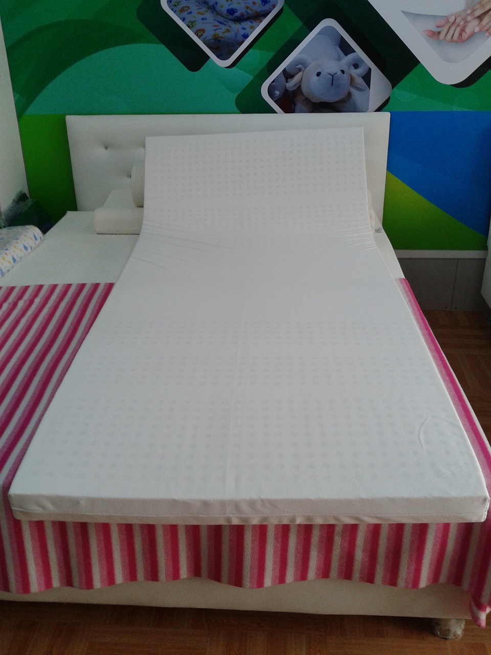 ที่นอนยางพาราหุ้มหนัง PVC