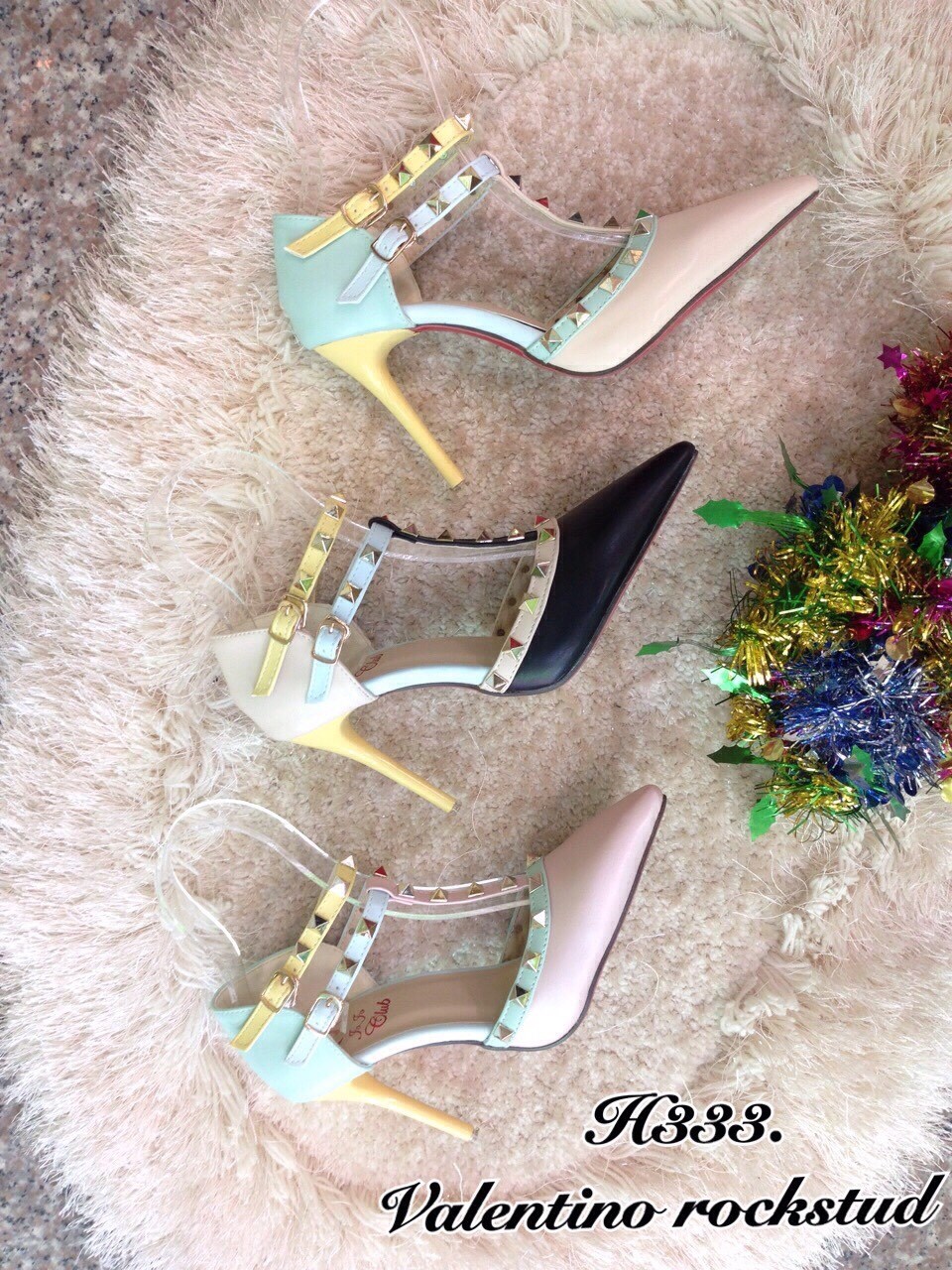 พร้อมส่ง : รองเท้า Valentino Pastel Heels 2015 (สีดำพาสเทล)