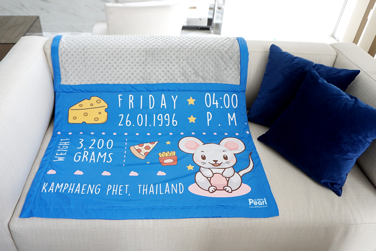 ผ้าห่ม ใส่ประวัติแรกเกิด ลายปีหนู สีน้ำเงิน ไซส์ใหญ่ 100x150cm