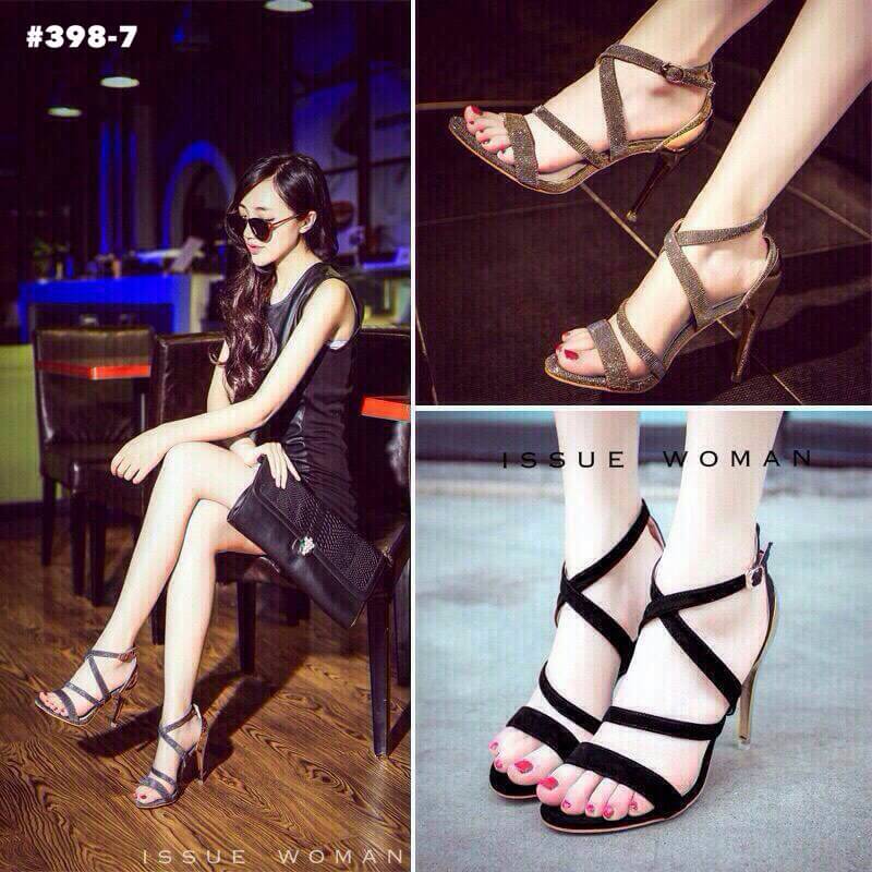 รองเท้าส้นทองหนังกากเพชร (สีเงิน)