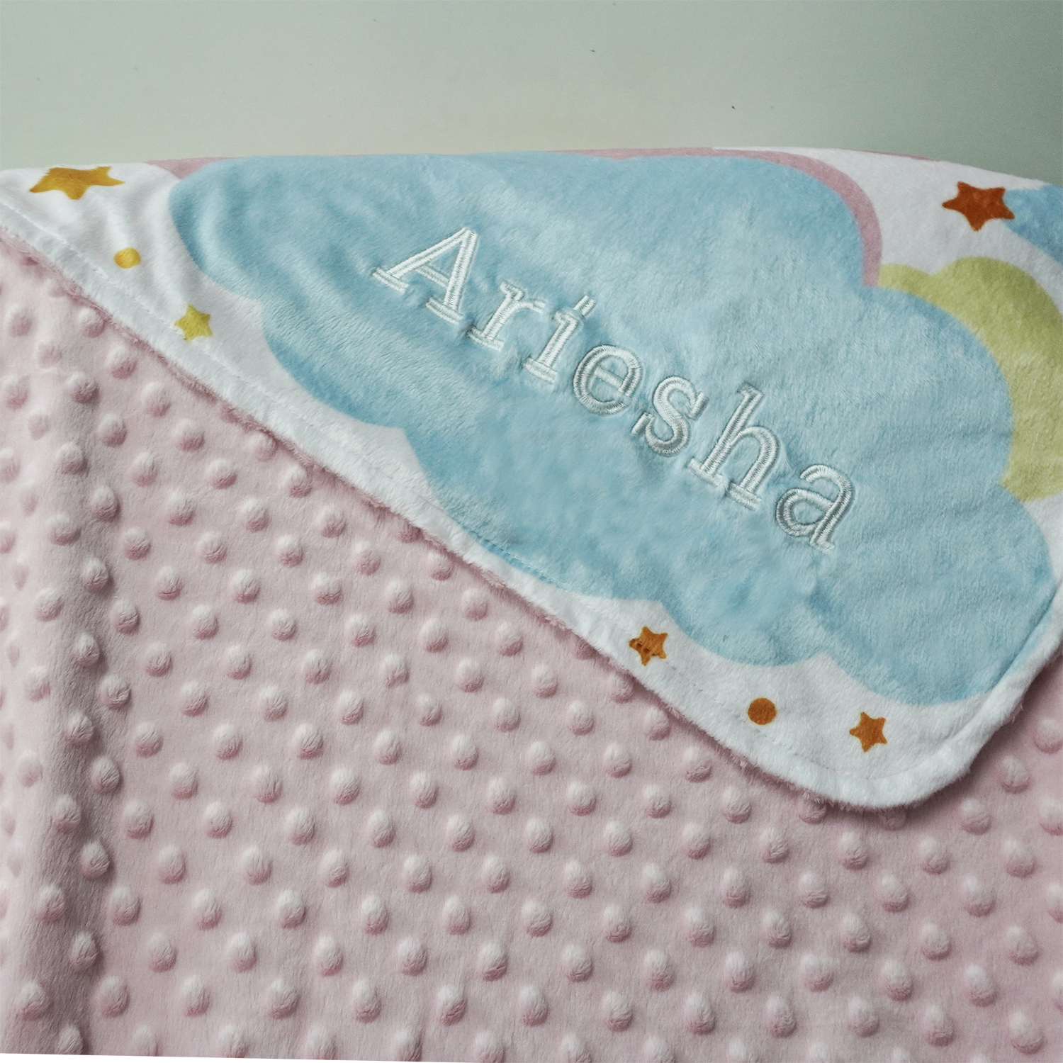 ผ้าห่ม Minky ลาย Moon 75x100cm แบบปักชื่อ ด้านหลังสีชมพู