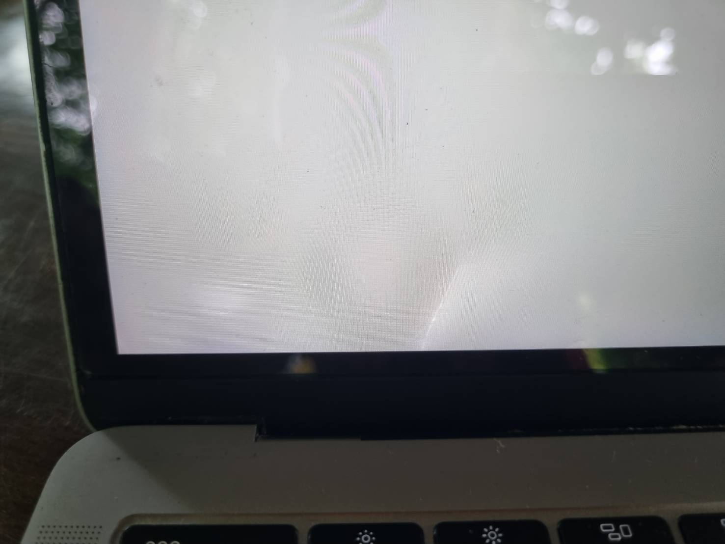 Macbook Pro 2017 i5 Ram8 SSD 128GB แบตเสื่อม จอไบท์