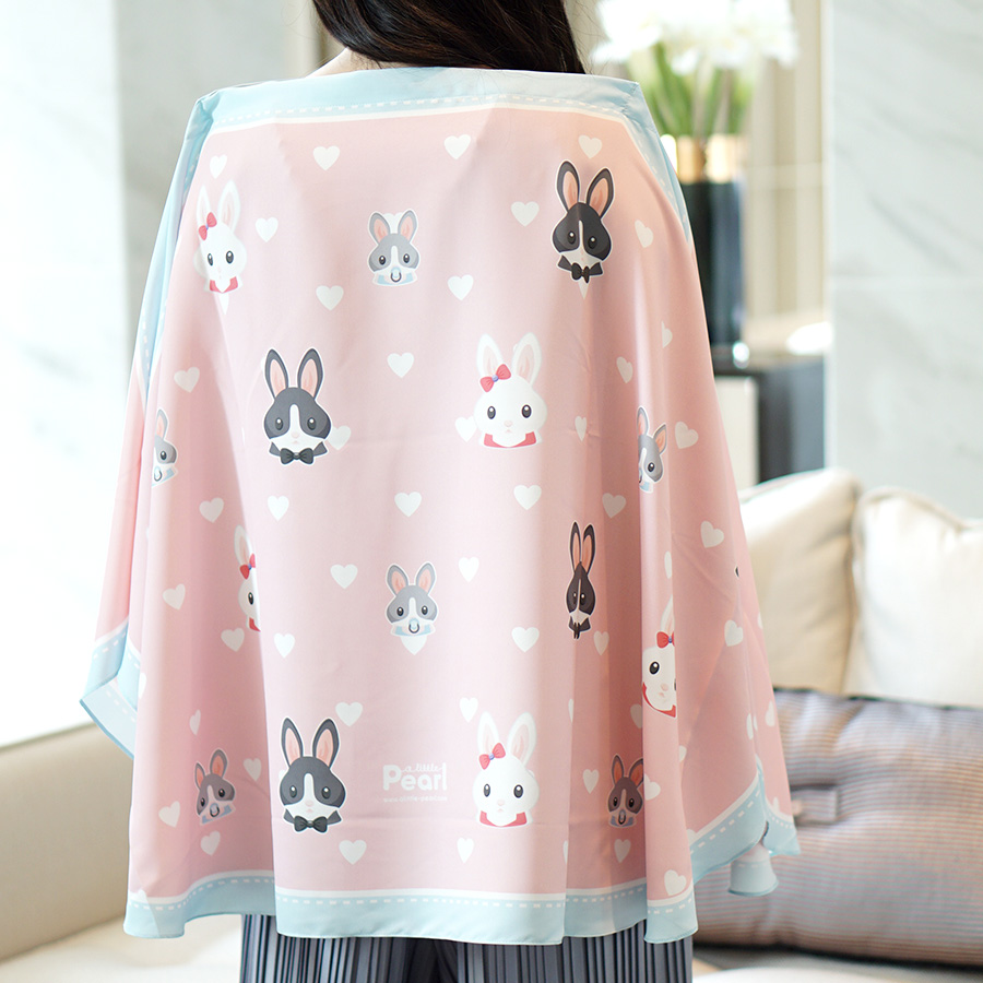 ผ้าคลุมให้นม สั่งทำใส่ชือ ลาย Rabbit Family - Pink
