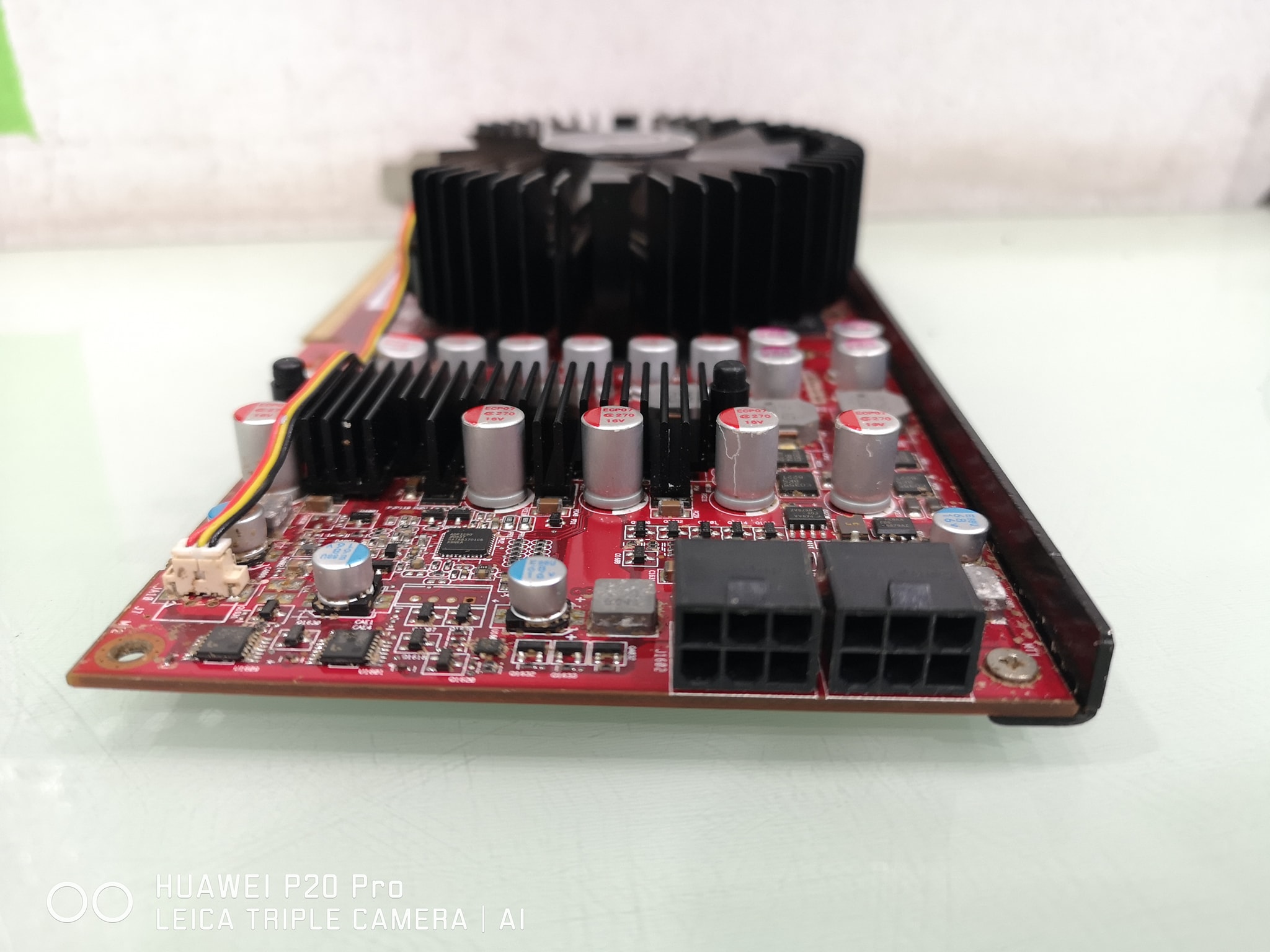 ASUS ATI HD4870 DDR5 256BIT 512MB. HT