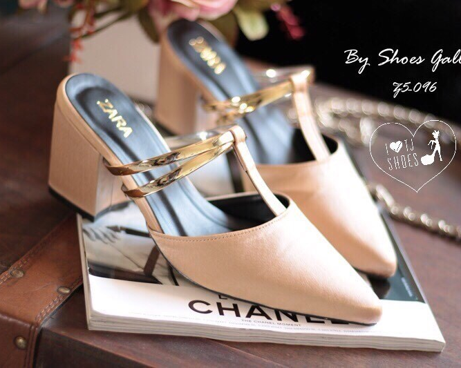 พร้อมส่ง : รองเท้า Zara ส้นตันคาดทอง (สีครีม)