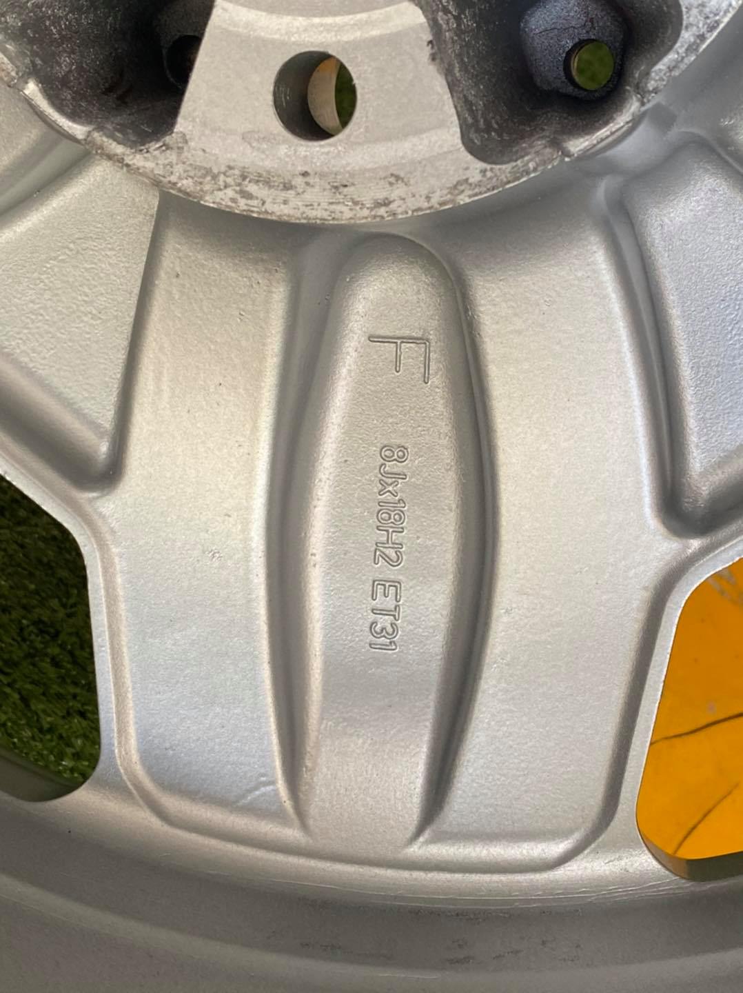 ล้อแท้ AMG ST2 18” สภาพสวย