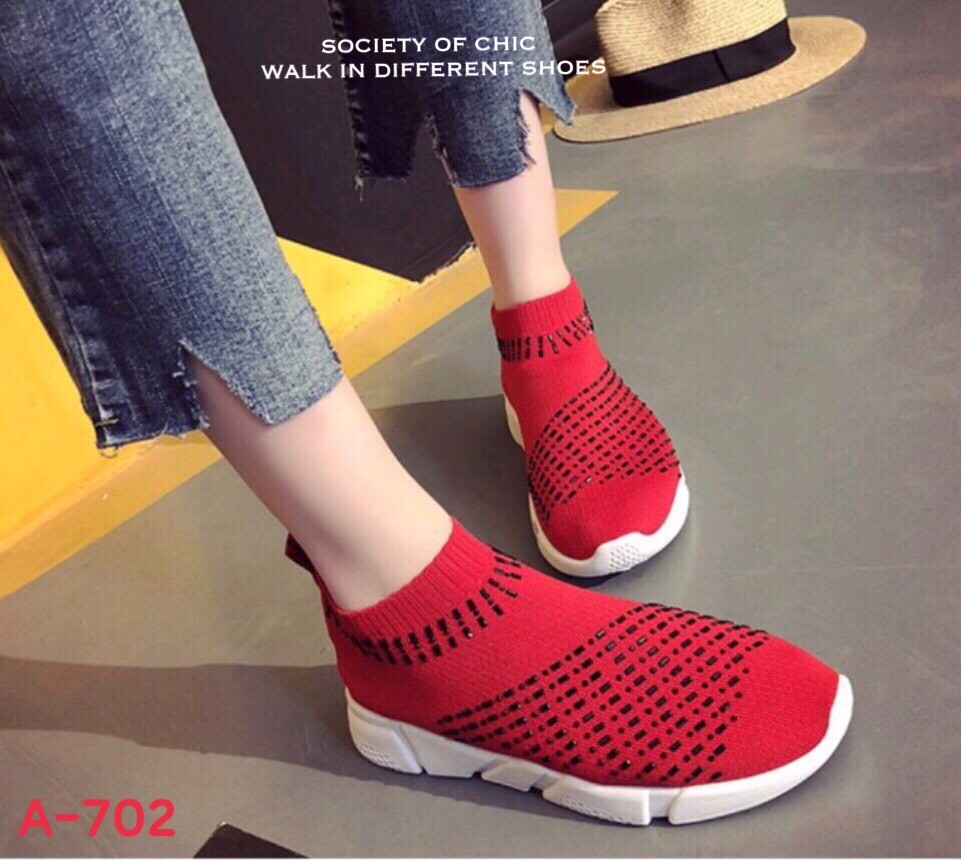 รองเท้าผ้าใบผ้ายืดแต่งคริสตัล (สีดำ)