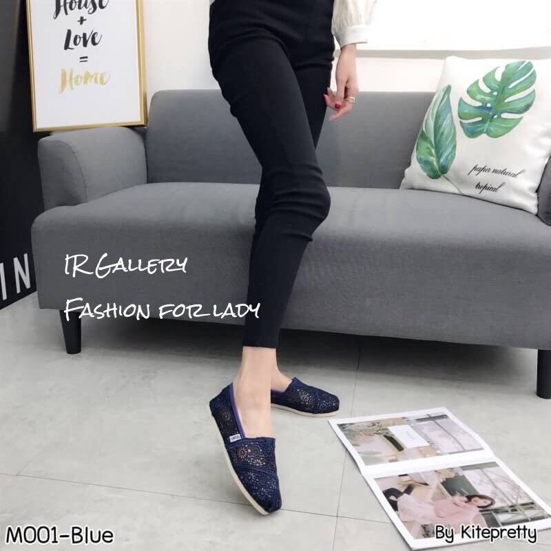 รองเท้าลูกไม้ลายดอก Style Toms (สีขาว)