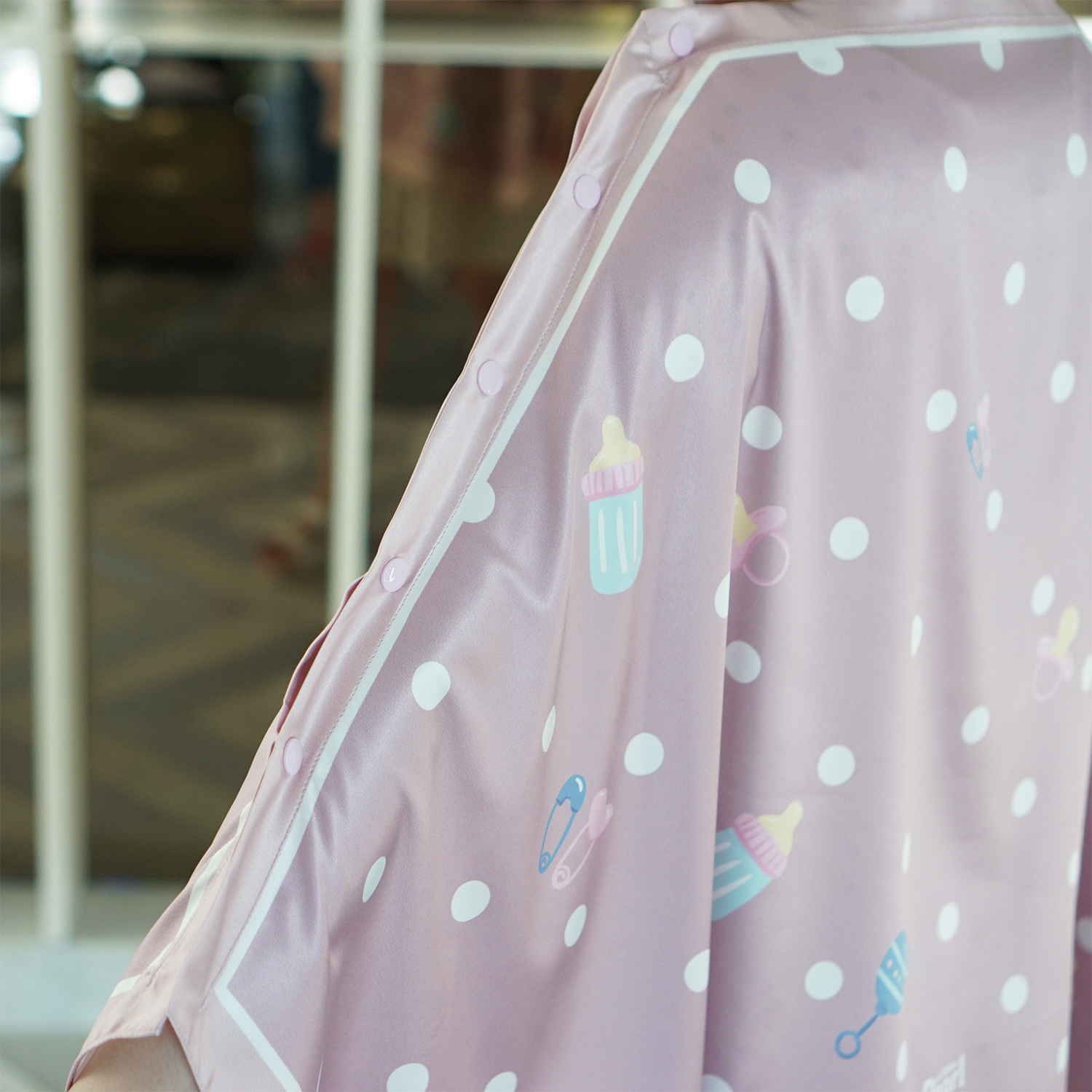 ผ้าคลุมให้นม 3in1 (รุ่นมีกระดุม ถอดโครงได้) แบบสั่งทำใส่ชื่อ ลาย Polka dot - Milk - Rose Taupe
