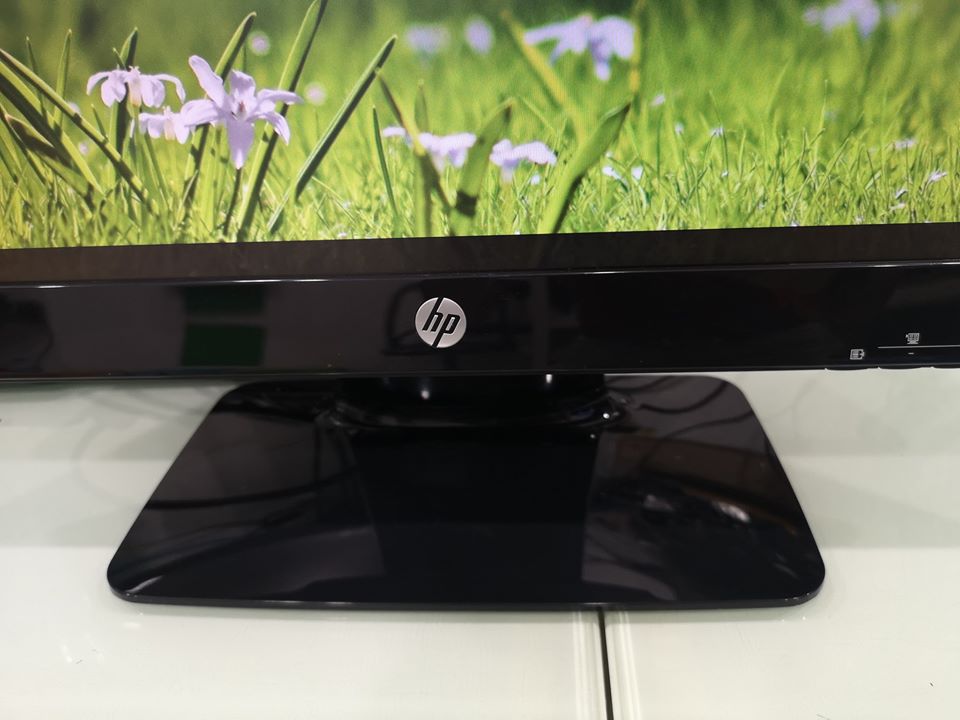 HP 2011s 20" LED