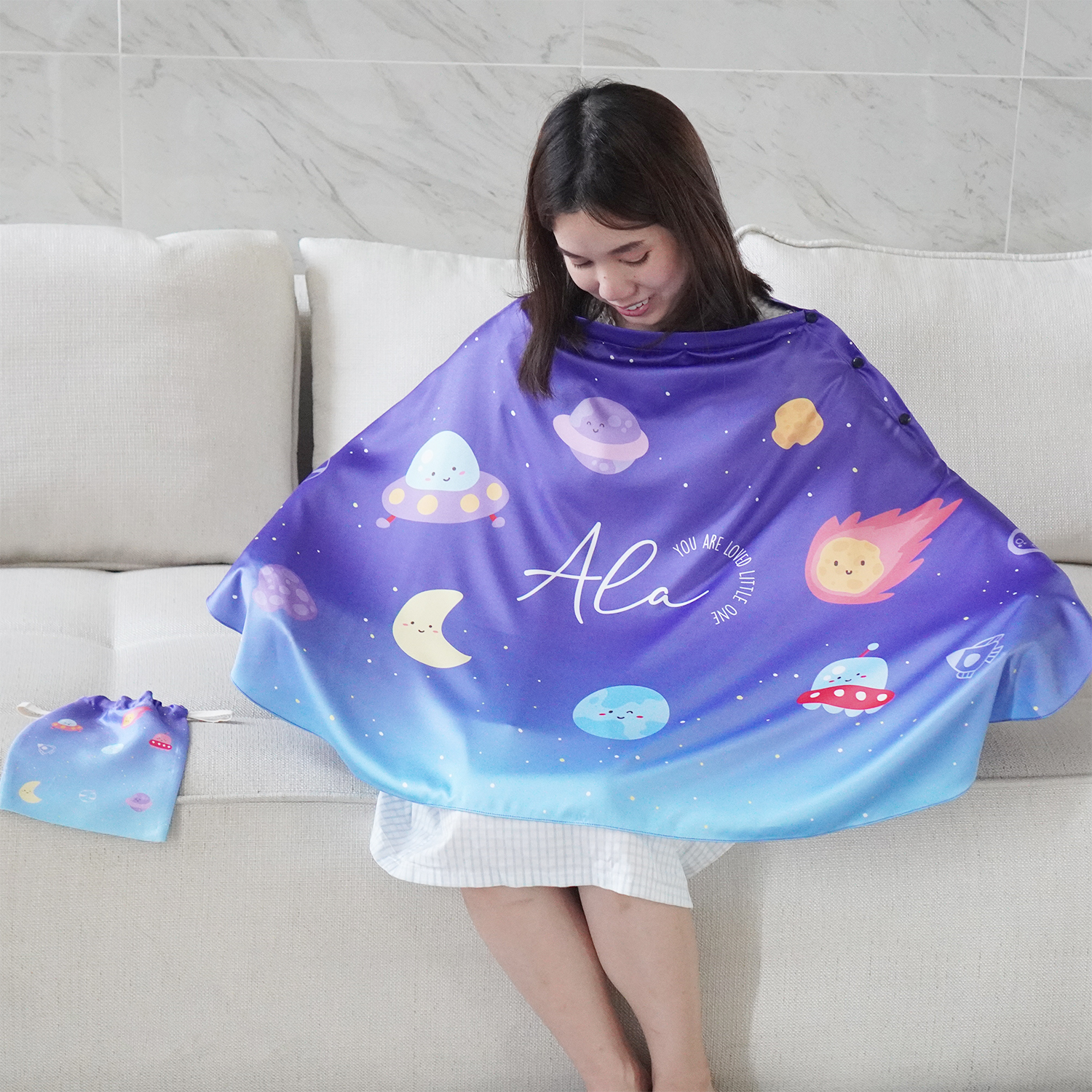 ผ้าคลุมให้นม 3in1 (รุ่นมีกระดุม ถอดโครงได้) แบบสั่งทำใส่ชื่อ ลาย Planet and Friends - Navy Blue