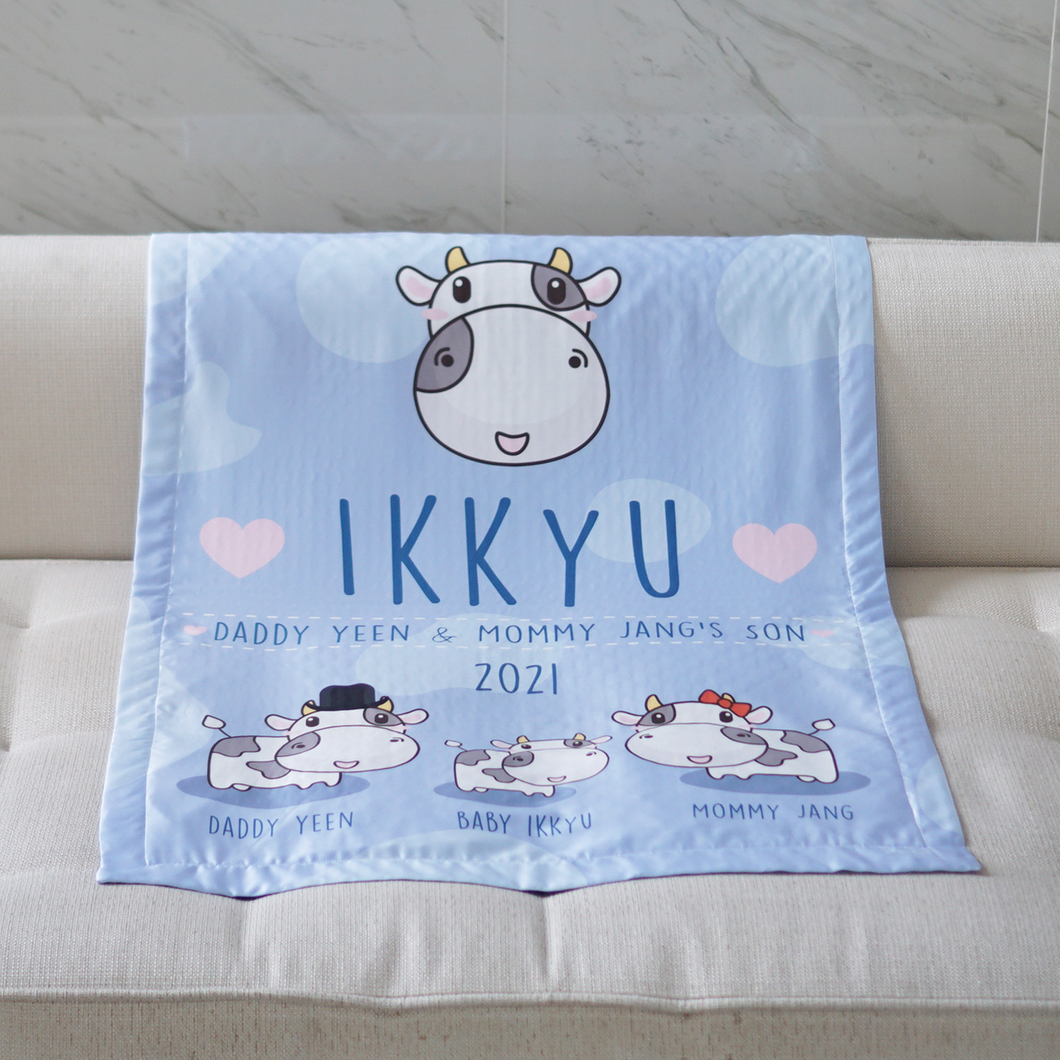 ผ้าห่ม สั่งทำใส่ชื่อ ลาย Cow1 - Indigo