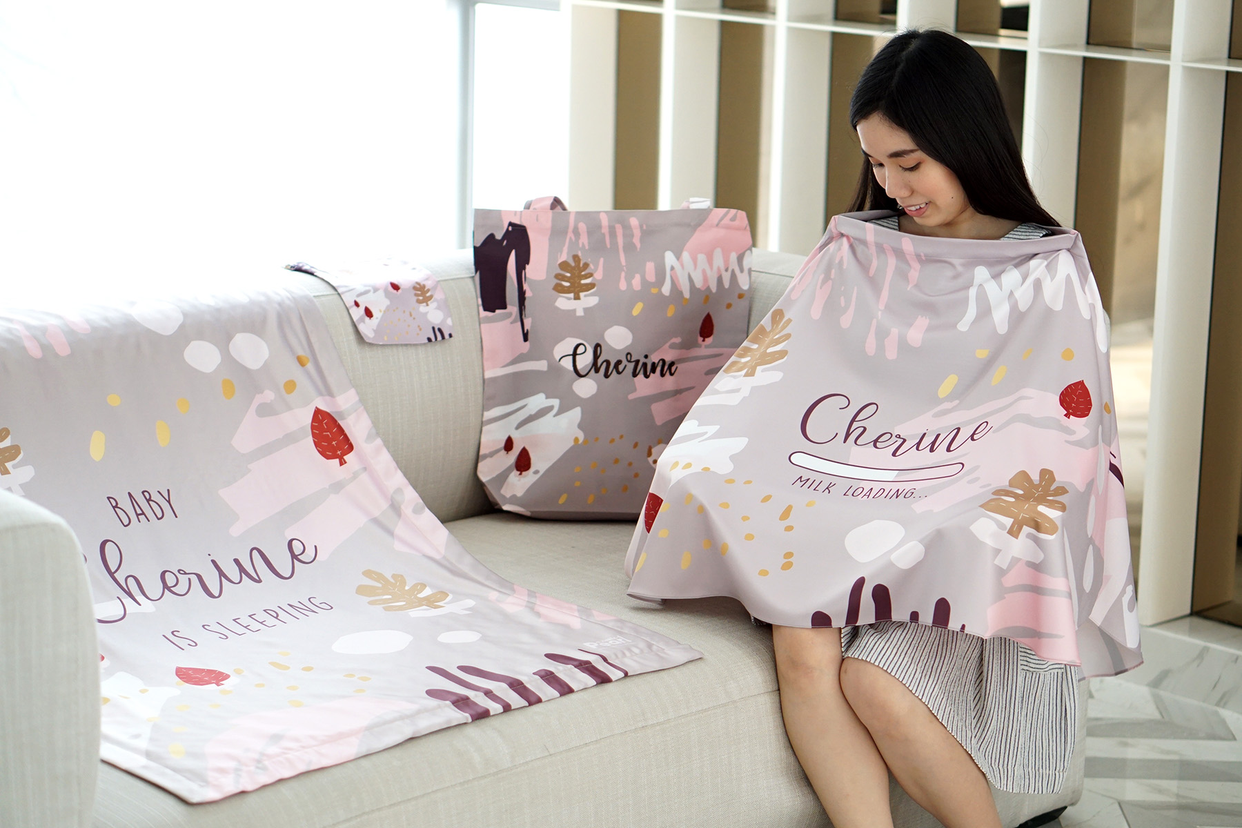 ชุดของขวัญเด็กแรกเกิด ผ้าคลุมให้นม + ผ้าห่มขนาด 75x100cm + กระเป๋าผ้าแคนวาส ลาย Paint Brush - Taupe