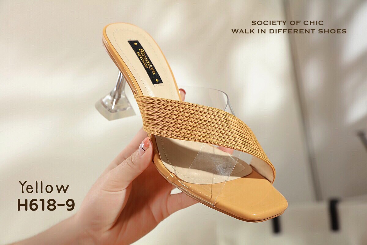 รองเท้าส้นเตี้ยแต่งส้นแจกันใส (สีเหลือง)