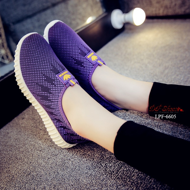 รองเท้าผ้าใบทรงสวมสไตล์ลำลอง (สีม่วง)