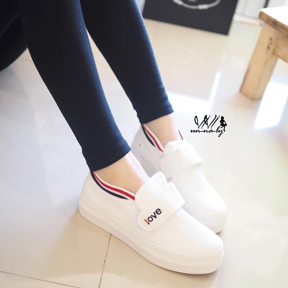 รองเท้าผ้าใบเมจิกเทปสไตล์เกาหลี (สีขาว)