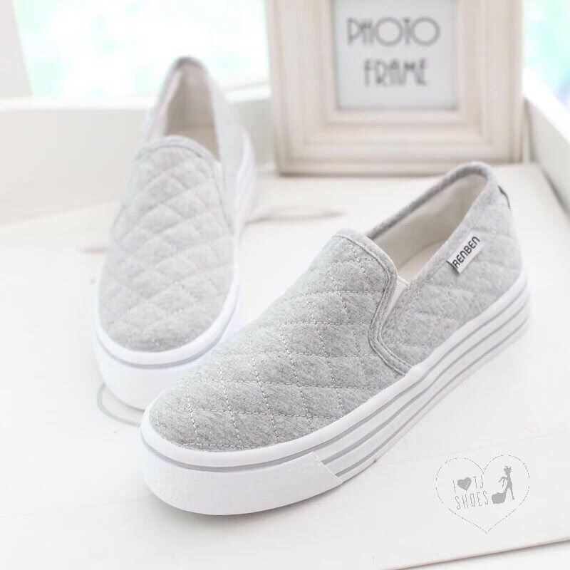 พร้อมส่ง : รองเท้าผ้าใบแฟชั่นเกาหลี (สีเทา)