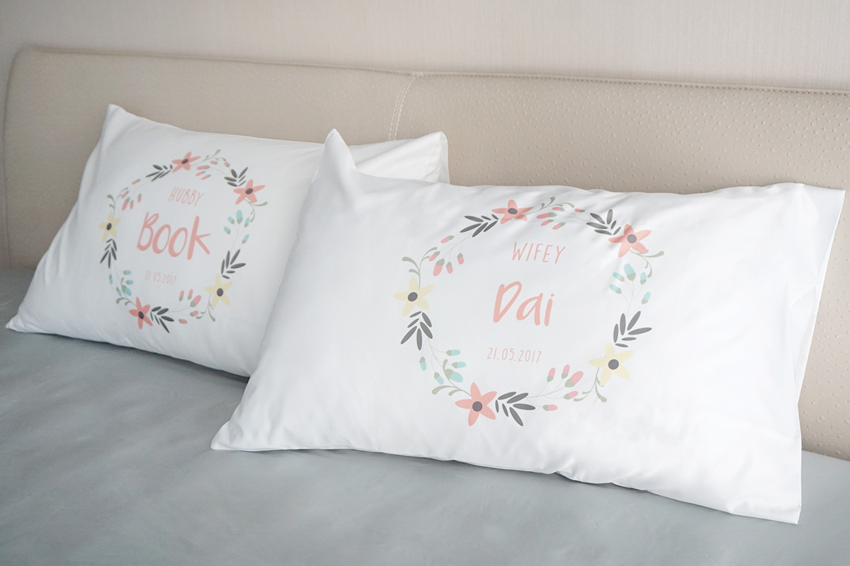 ปลอกหมอนหนุนคู่ลาย Floral Frame - Old Rose