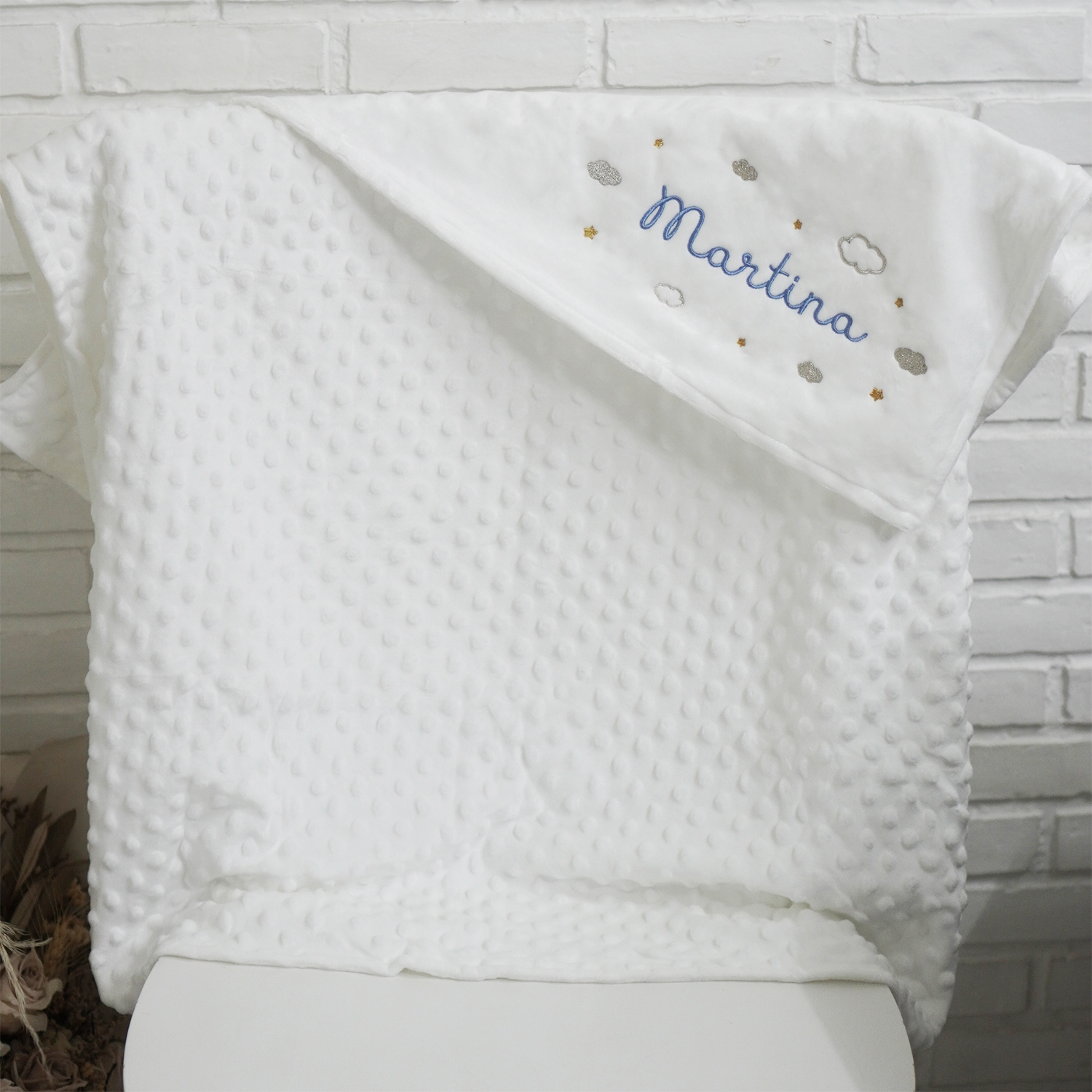 ผ้าห่ม Minky - สีขาว 75x100cm แบบปักชื่อ+icon - Cloud