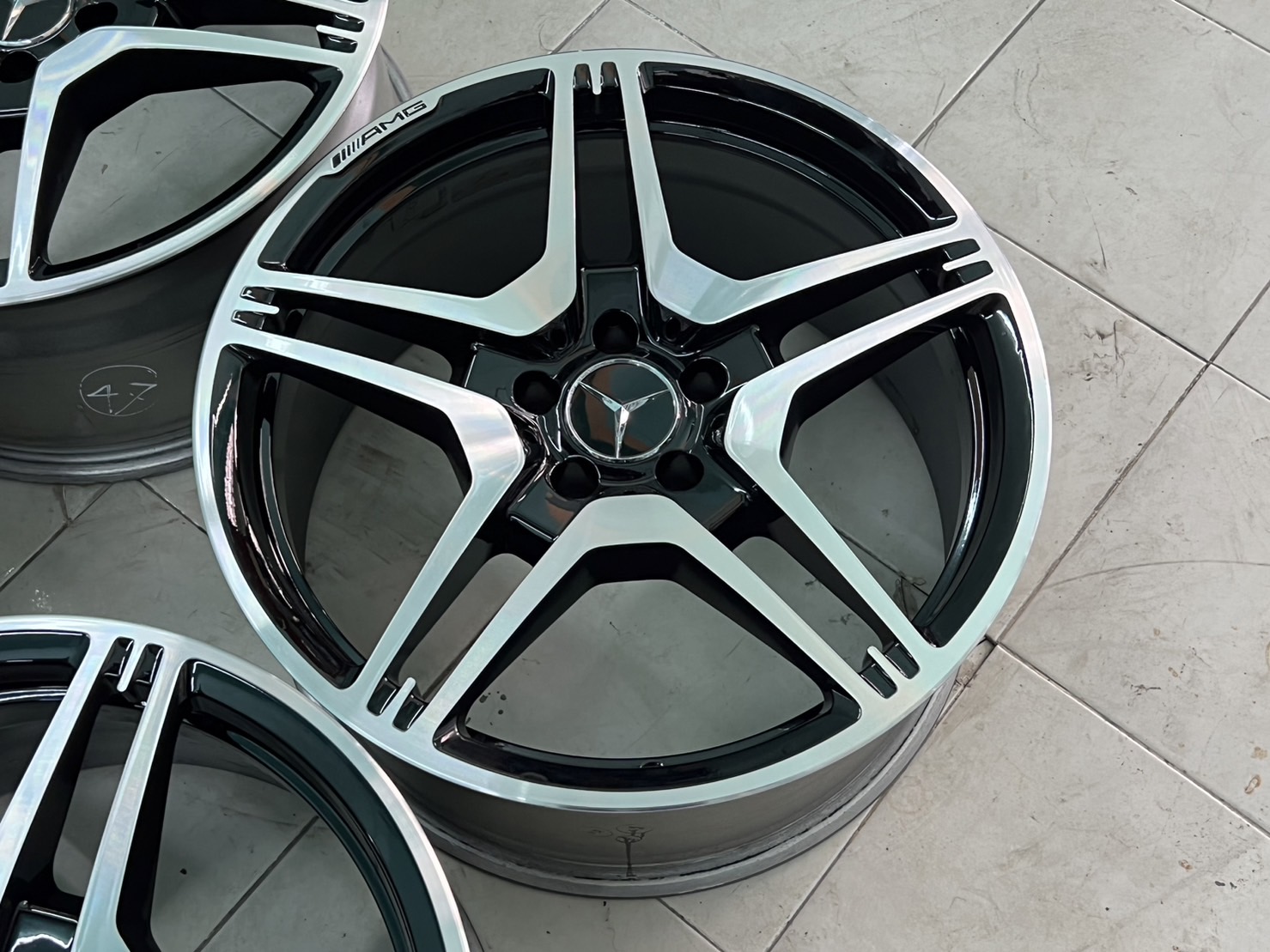 ล้อเบนซ์แท้ AMG ST4 E63 19" w212 หายยากนานๆมาที