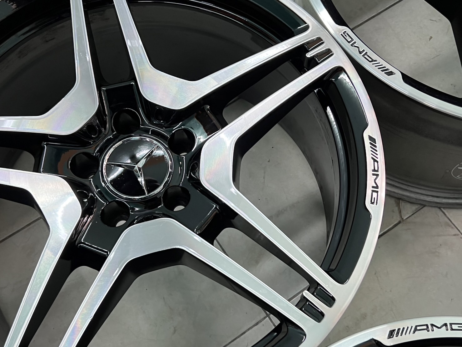 ล้อเบนซ์แท้ AMG ST4 E63 19" w212 หายยากนานๆมาที