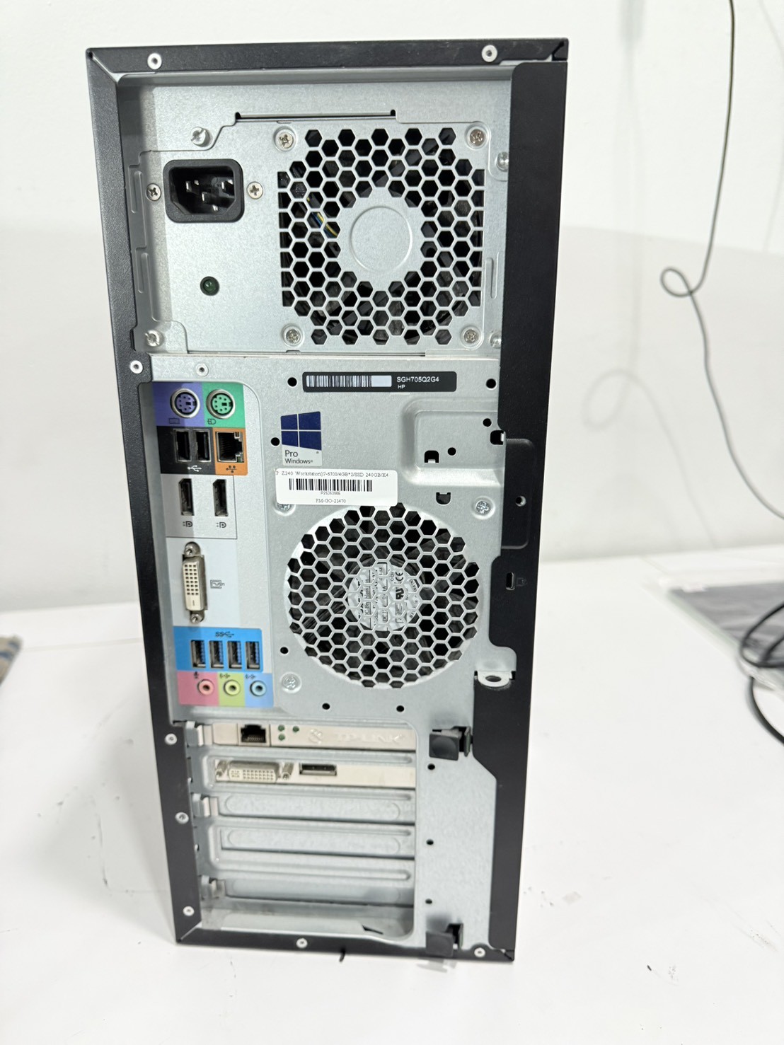 คอมพิวเตอร์ HP Z240 Workstation (i7-6700/4GB*2/SSD 240GB/K420 2GB)
