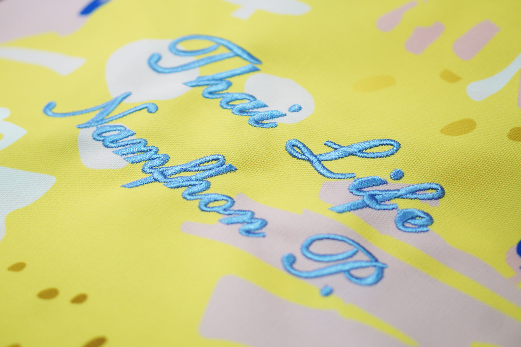 กระเป๋าผ้าแคนวาส ปักชื่อ ลาย Paintbrush - Yellow