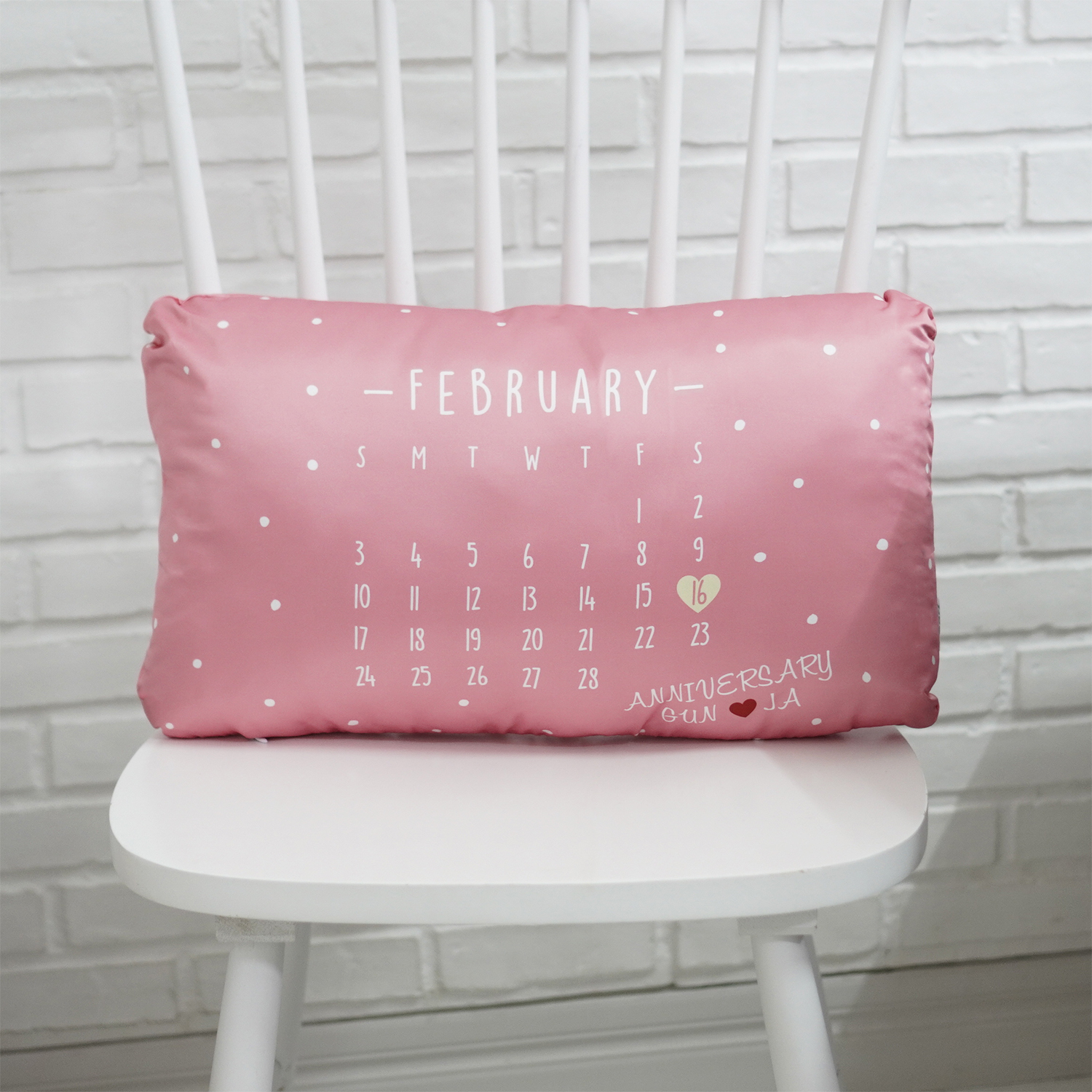 หมอนอิงทรงสี่เหลี่ยมยาว Calendar - Dark Pink
