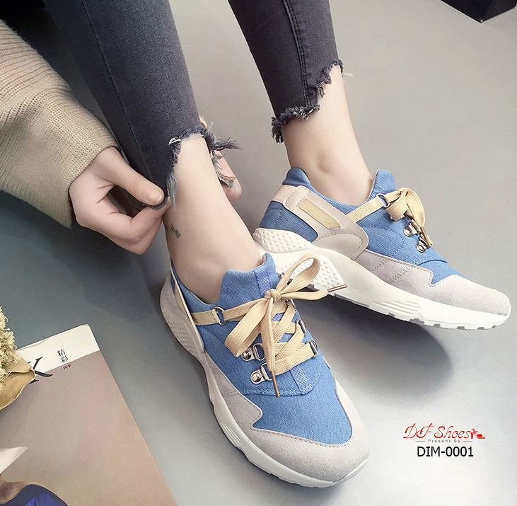 รองเท้าผ้าใบทรงสปอร์ตแต่งสี (สีแดง)