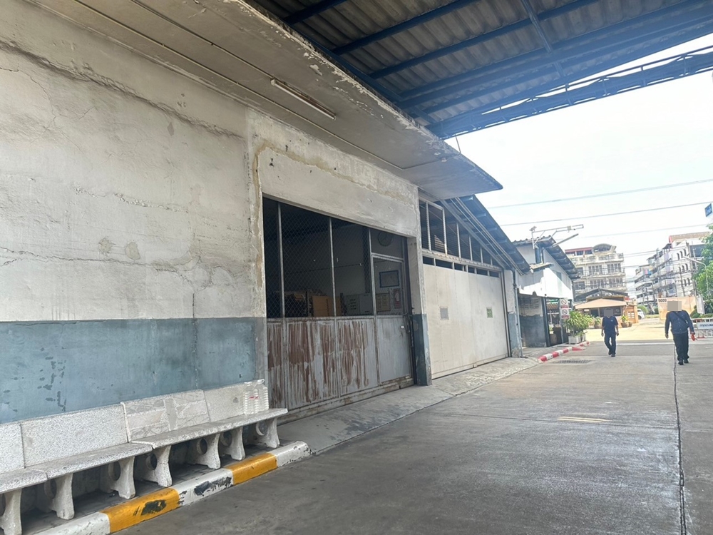 ให้เช่าโรงงานและโกดังคลังสินค้า พร้อมหอพักพนักงาน ติดถนนเพชรเกษม สามพราน จ.นครปฐม เหมาะเช่าเปิดกิจการได้ทันที