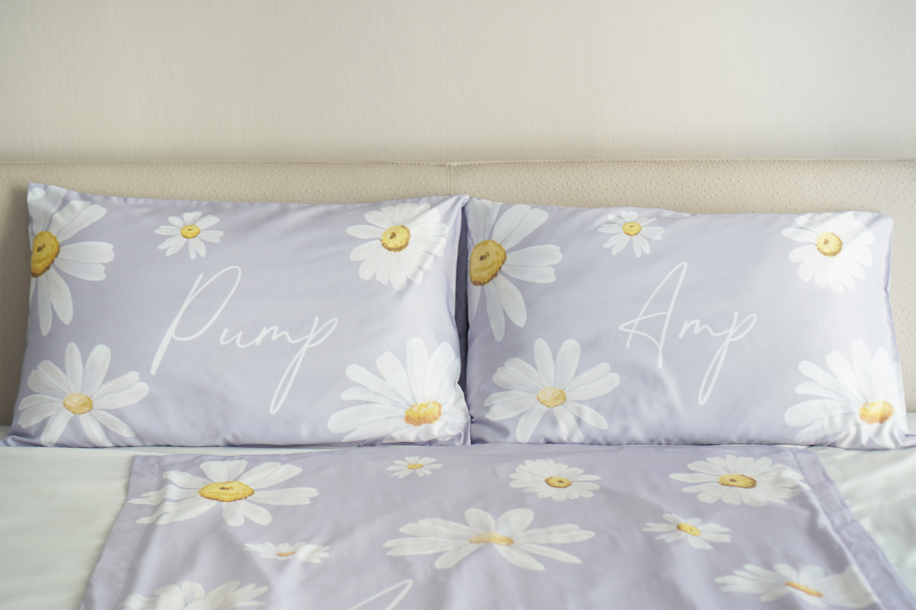 ปลอกหมอนหนุนคู่ พิมพ์ลายเต็มผืน Daisy - Purple