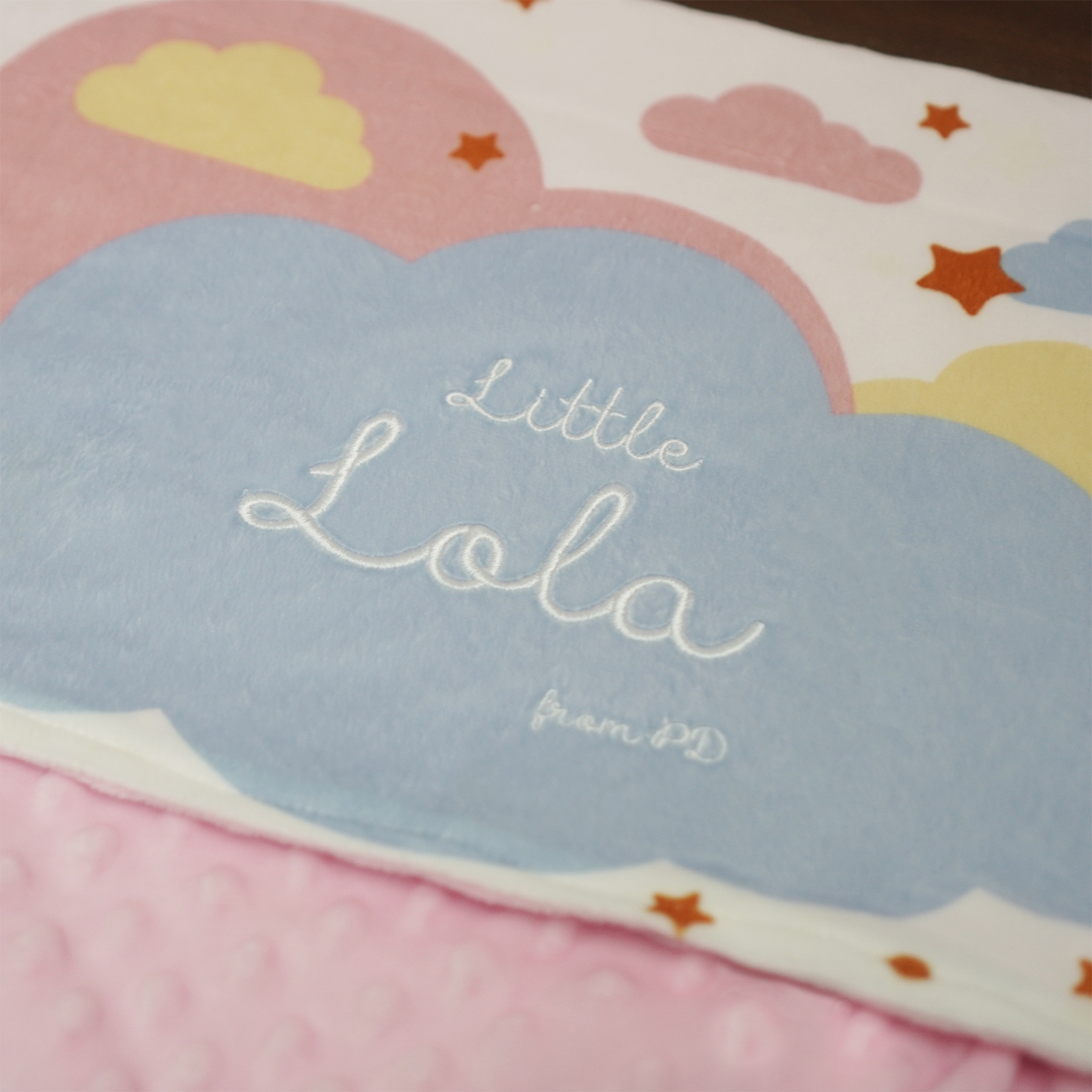 ผ้าห่ม Minky ลาย Moon 75x100cm แบบปักชื่อ ด้านหลังสีชมพู