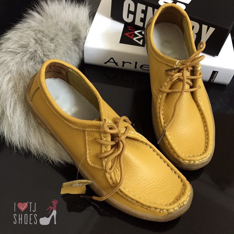 พร้อมส่ง : รองเท้าผ้าใบหนังนิ่ม (สีเหลือง)