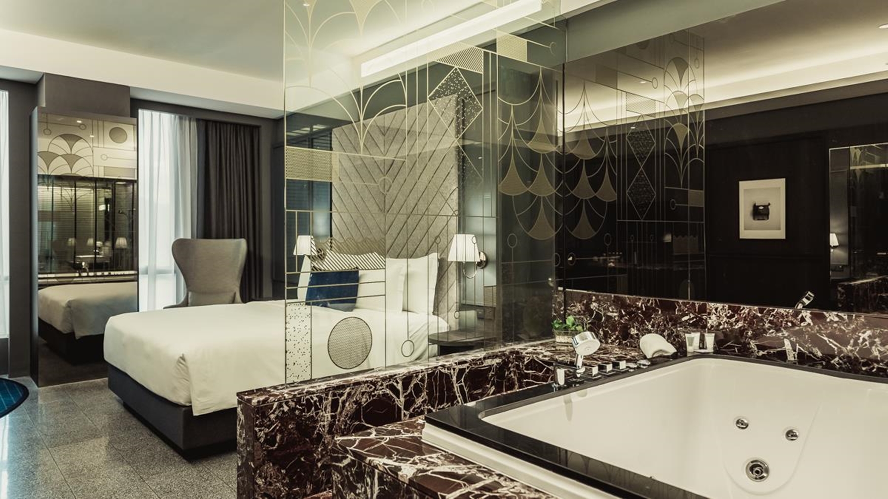 ขายโรงแรม 4 ดาว 59 ห้องพัก ย่านรัชดา ซอยรัชดาภิเษก 7 ใกล้ห้าง THE STREET รัชดา และ Big C รัชดา เพียง 500 เมตร