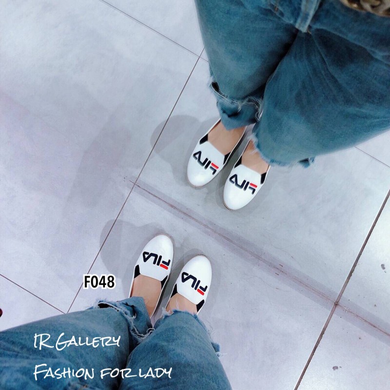 รองเท้าส้นแบน Style Fila (สีขาว)